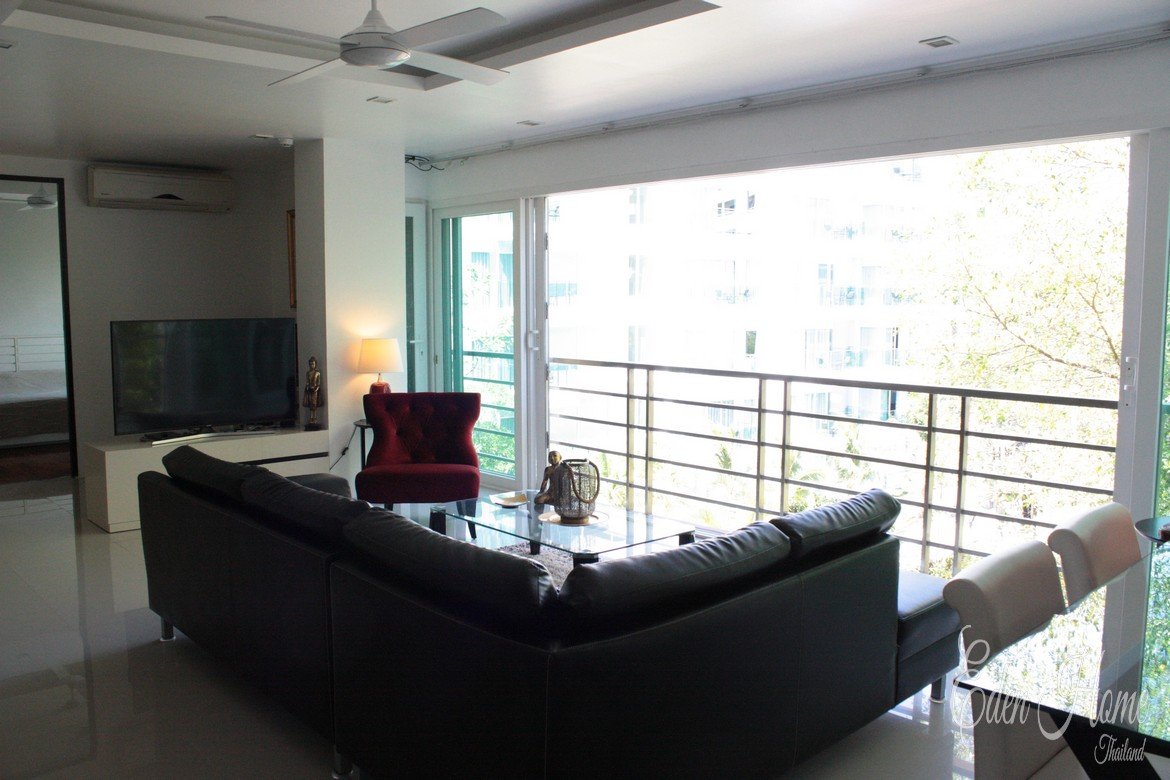 Spacious 2 bedroom condo, Patong
