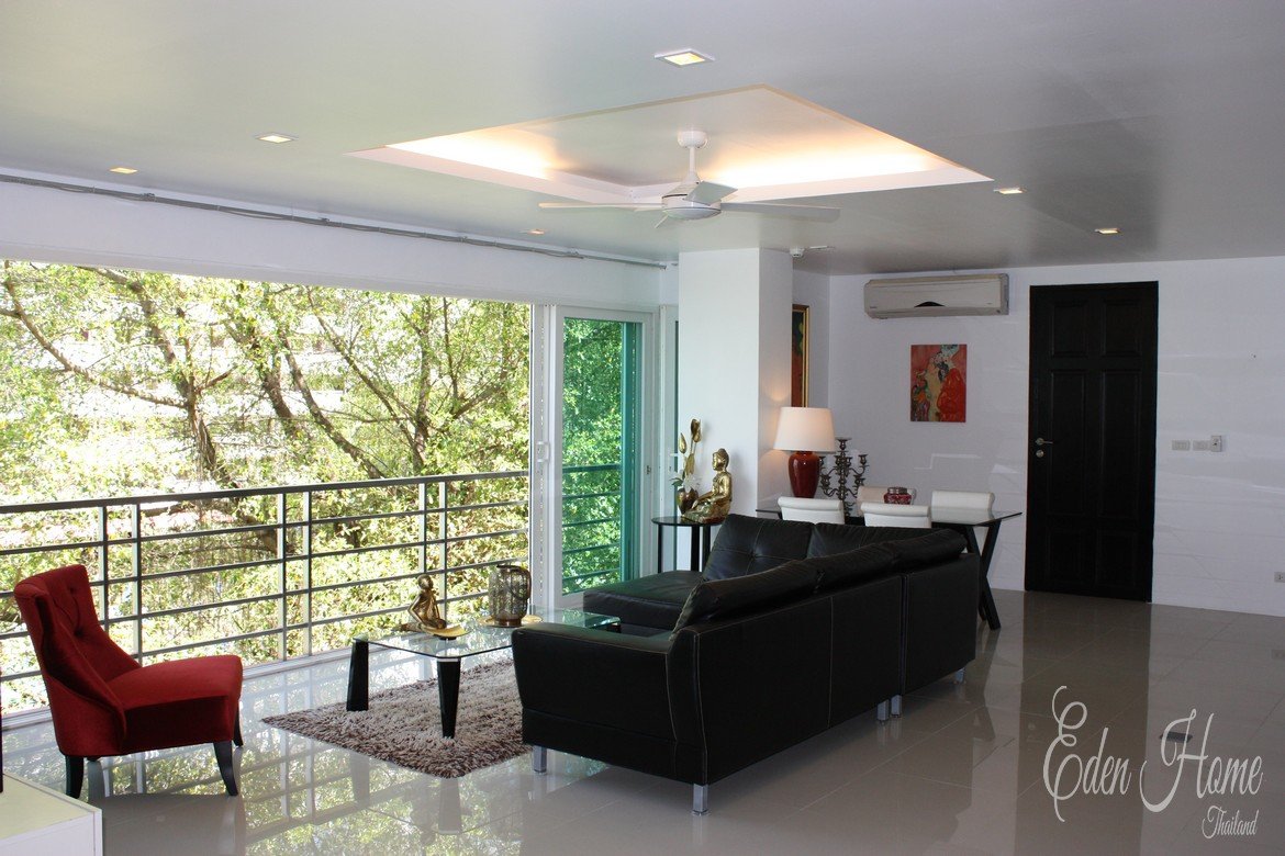 Spacious 2 bedroom condo, Patong