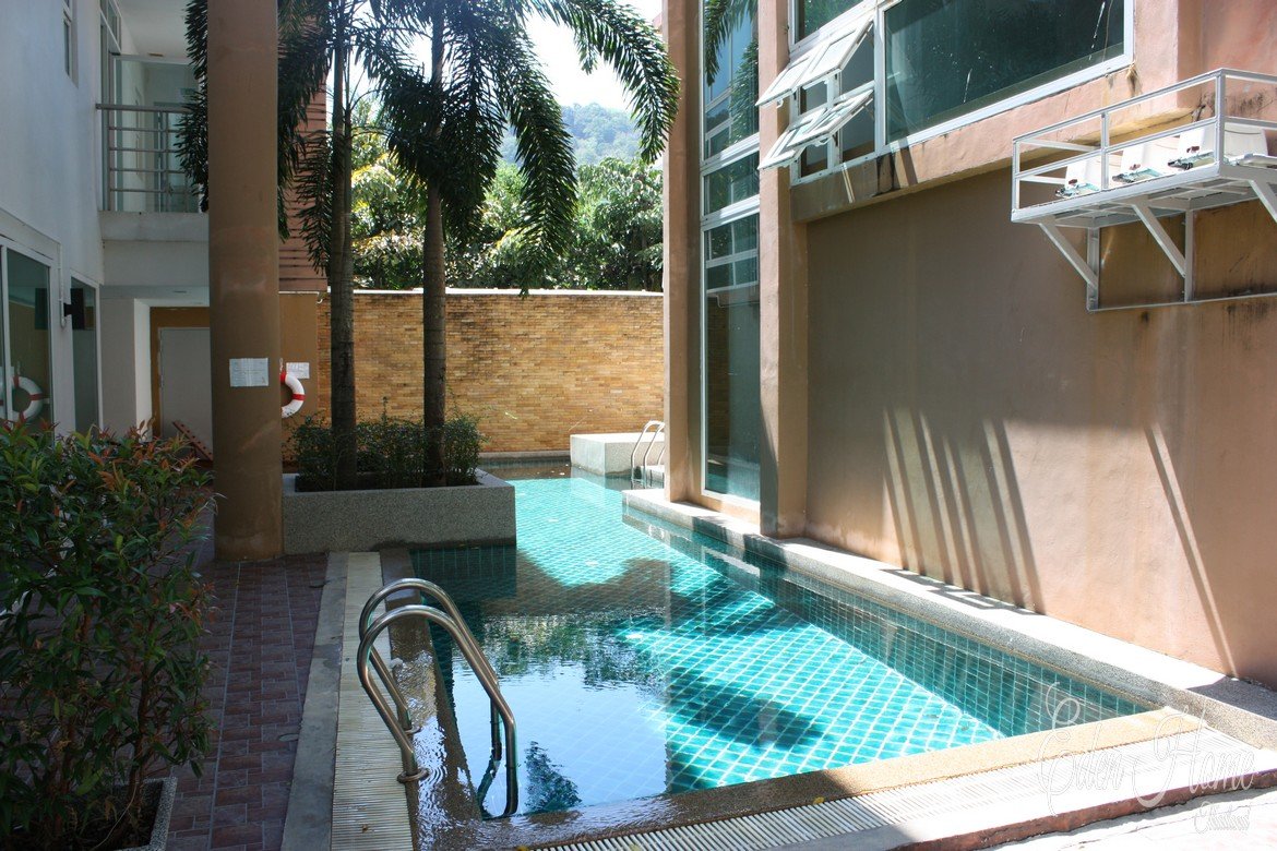 Spacious 2 bedroom condo, Patong