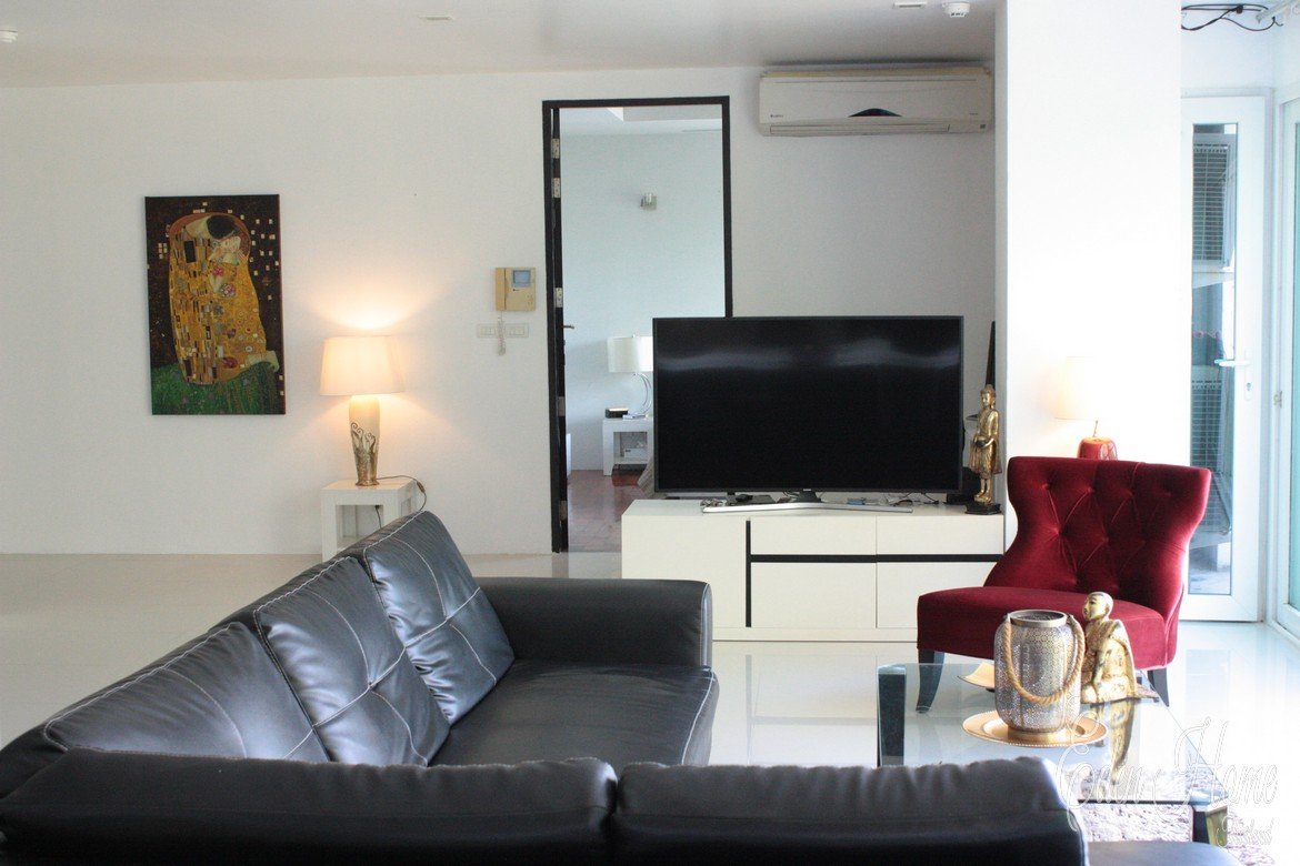 Spacious 2 bedroom condo, Patong