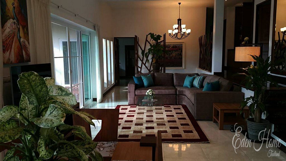 Outstanding 3 Bedroom Penthouse with golf and mountain view for rent