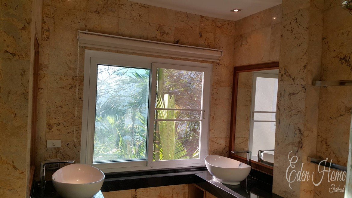 Outstanding 3 Bedroom Penthouse with golf and mountain view for rent