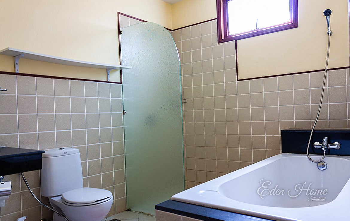 bathroom1