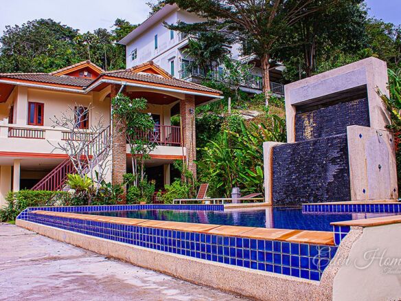 House and swimming pool