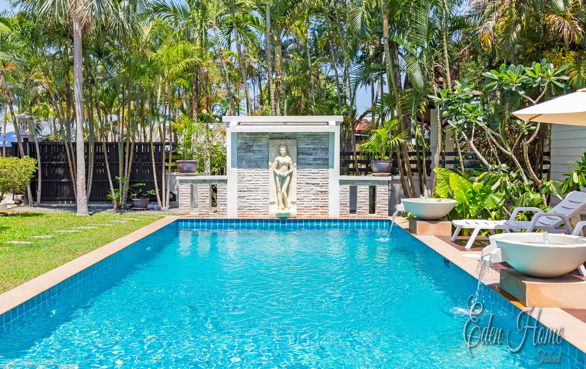 Holiday Pool Villa 3 Bedroom, Rawai