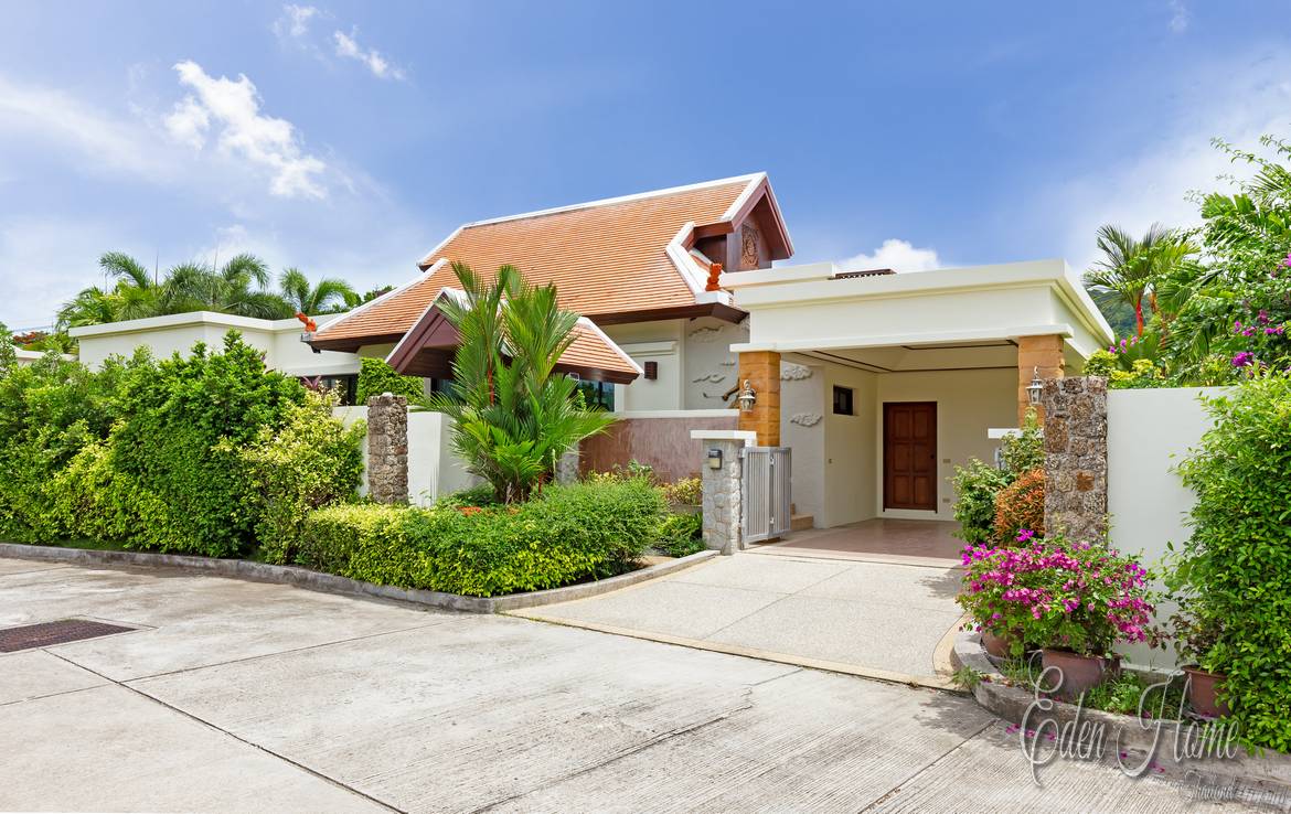 Pool villa in Luxury Estate, 3 Bedroom , Naiharn