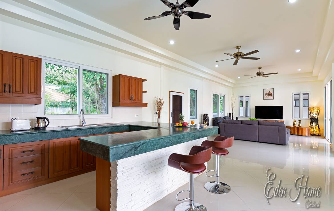Luxurious Villa, 4 Bedroom, Rawai