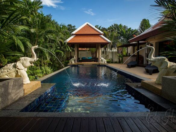 Villa Iagap in Naiharn – 3 Bedroom Pool Villa