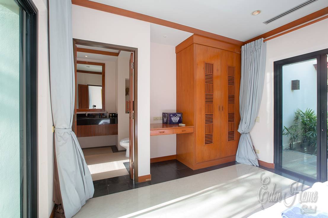 Villa Iagap in Naiharn – 3 Bedroom Pool Villa