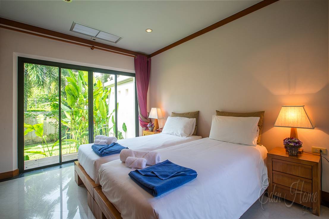 Villa Iagap in Naiharn – 3 Bedroom Pool Villa
