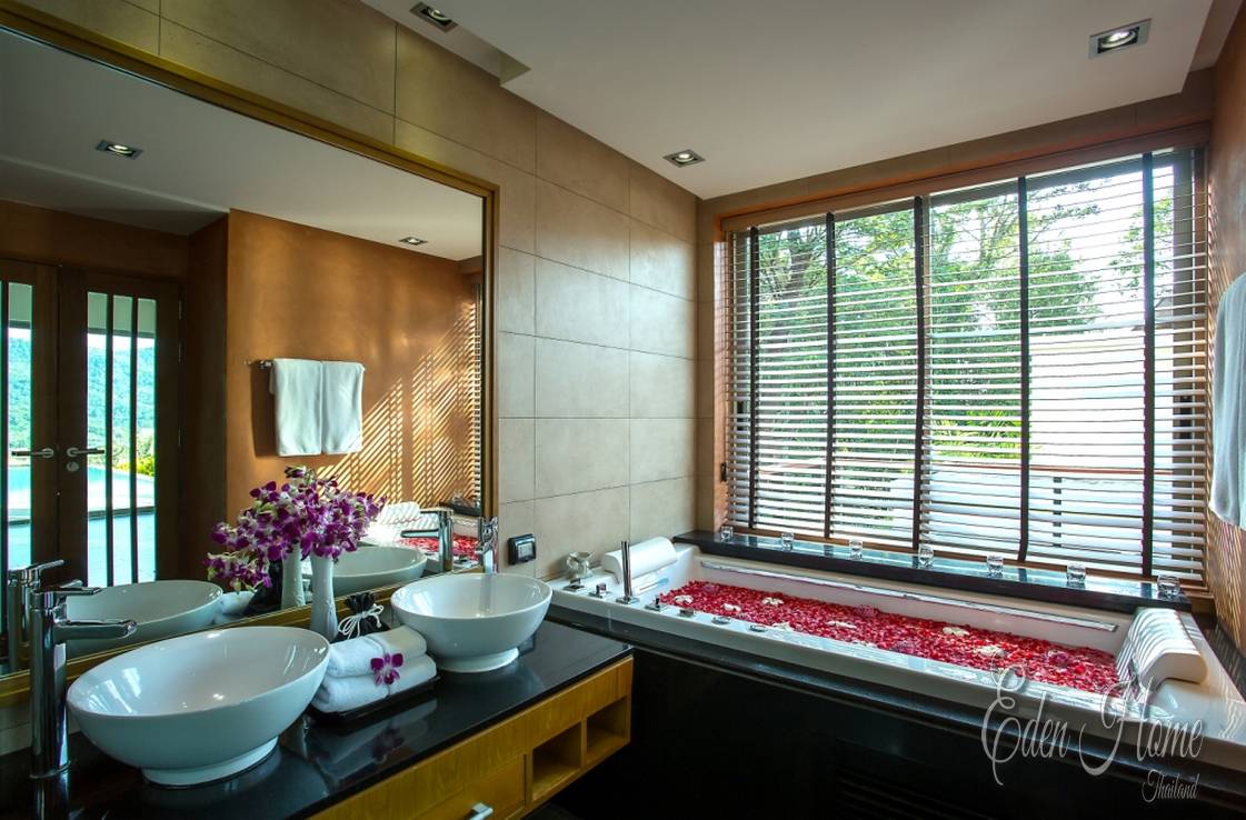 Villa Nawatnat in Kamala – 3 Bedroom Pool Villa