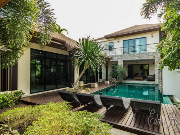 Villa Akilas – 4 Bedroom Pool Villa in Rawai