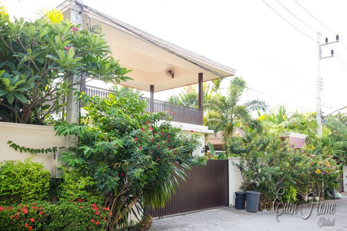 Villa Akilas – 4 Bedroom Pool Villa in Rawai