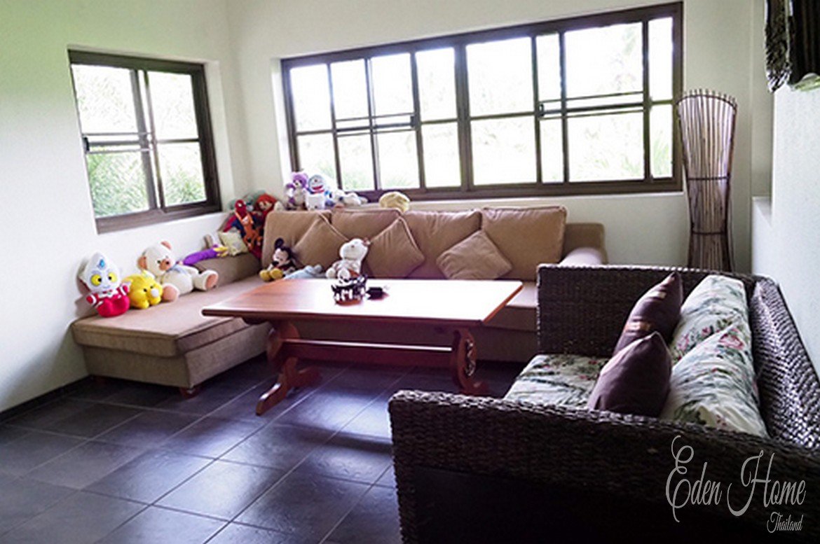 Large 7 Bedroom Villa in Kathu for Sale