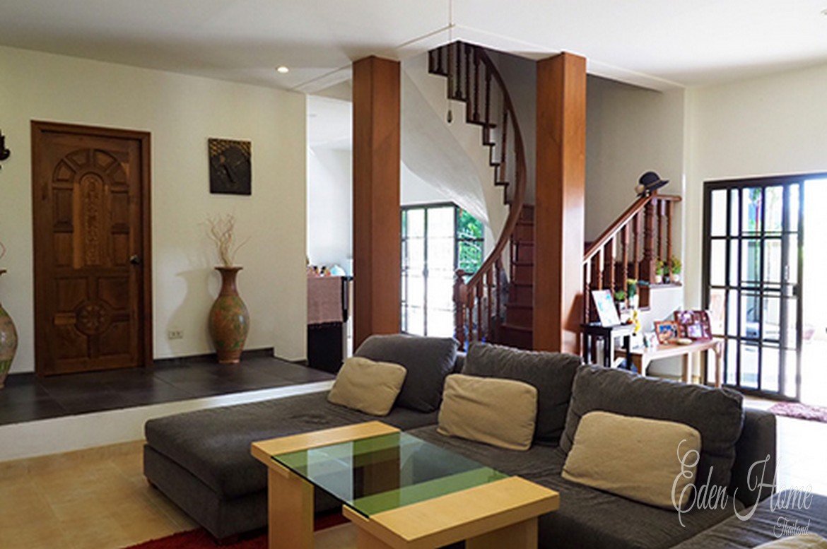 Large 7 Bedroom Villa in Kathu for Sale