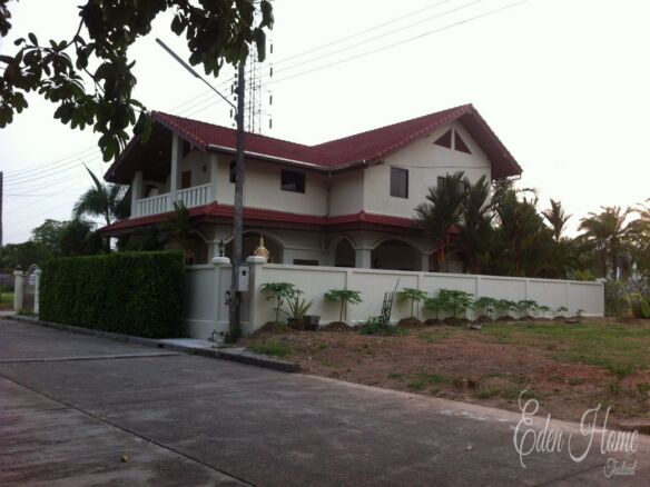 Large 7 Bedroom Villa in Kathu for Sale