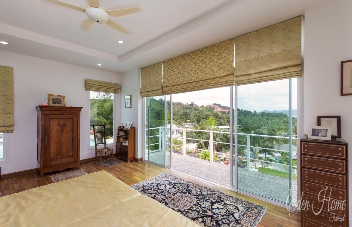 Golf View Pool Villa in Kathu for Sale