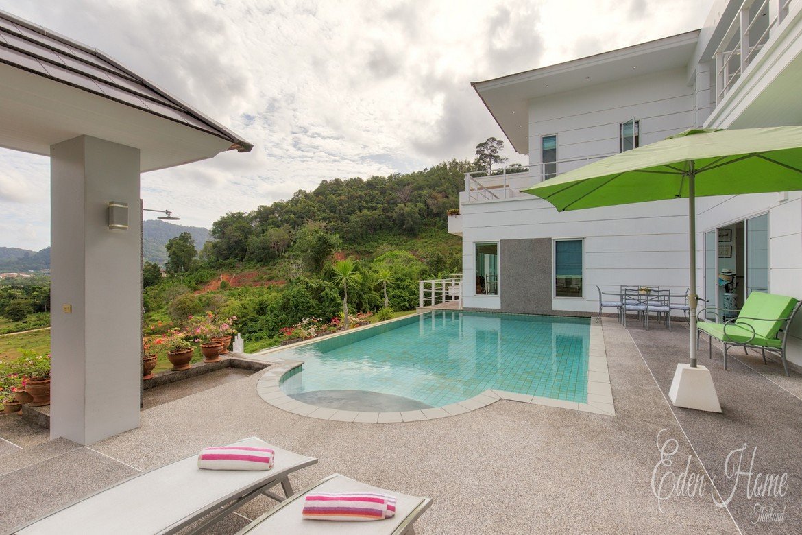 Golf View Pool Villa in Kathu for Sale