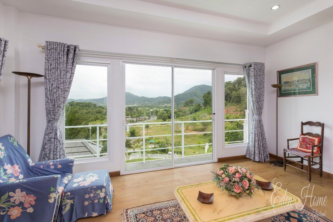 Golf View Pool Villa in Kathu for Sale