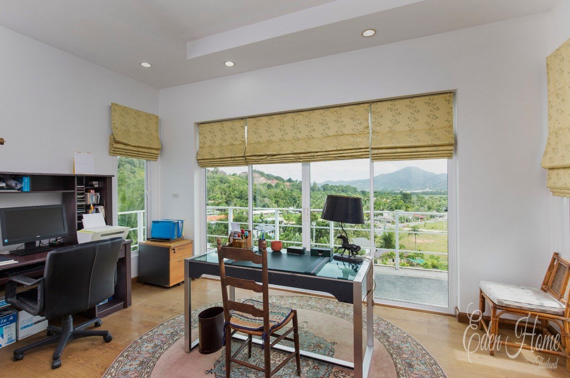 Golf View Pool Villa in Kathu for Sale