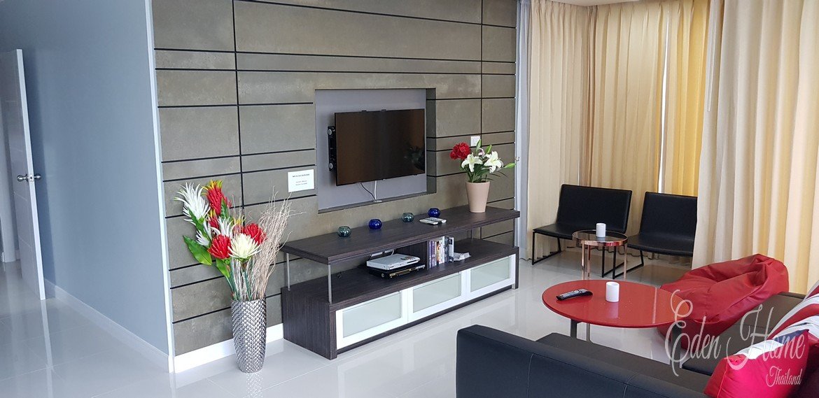 Fully Refurbished 2 Bedroom Condo with Seaview in Kalim for sale