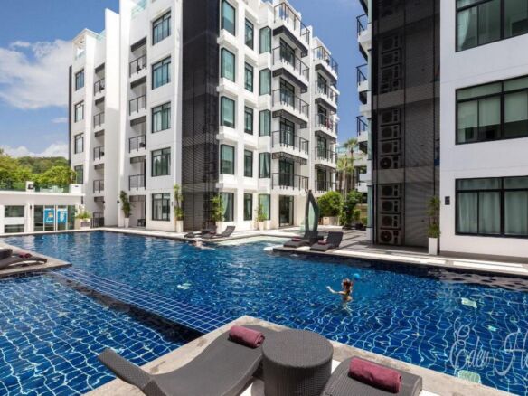 3 Bedroom Apartment in well kept Development in Kamala for Sale