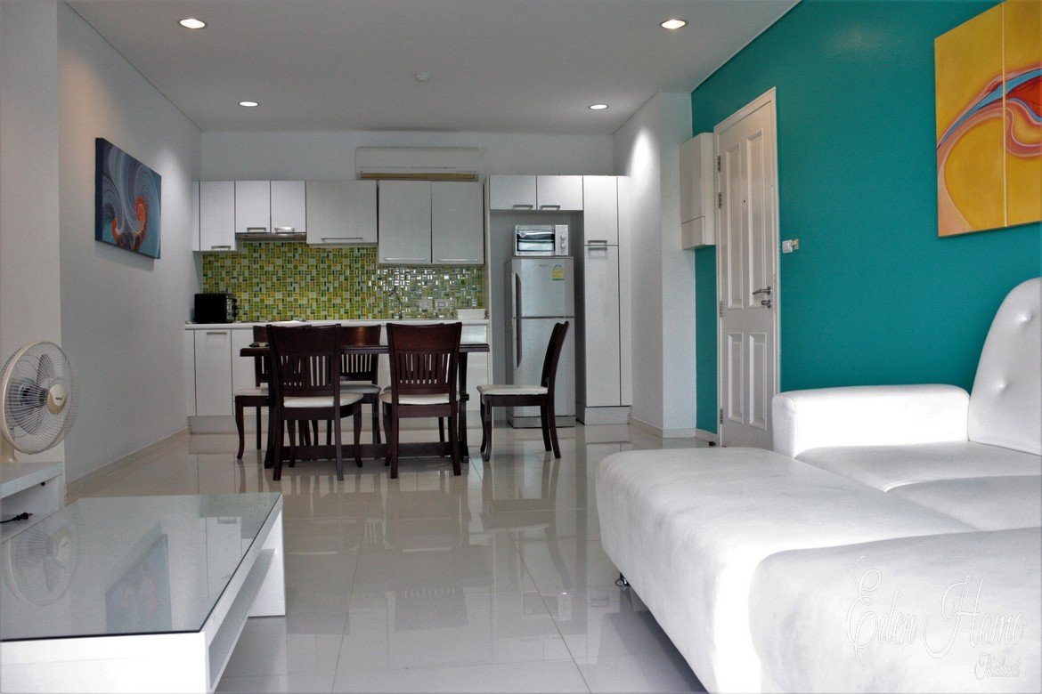 3 Bedroom Apartment in well kept Development in Kamala for Sale