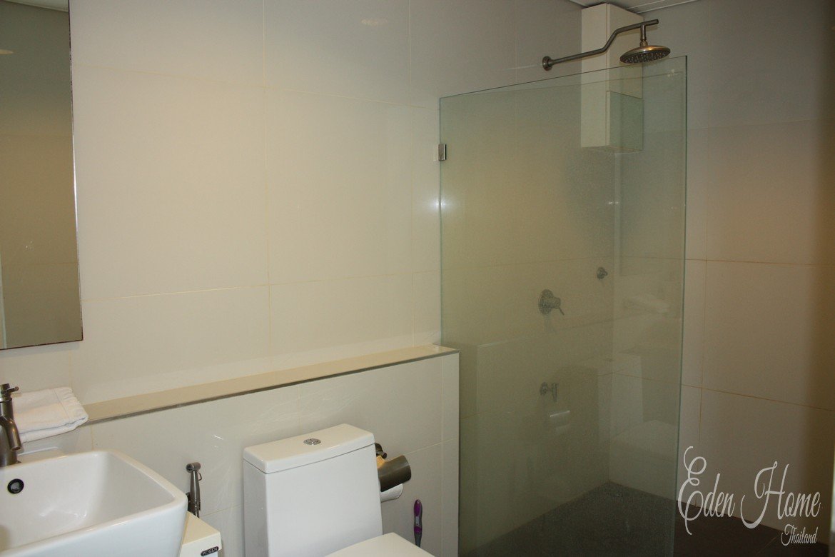 3 Bedroom Apartment in well kept Development in Kamala for Sale