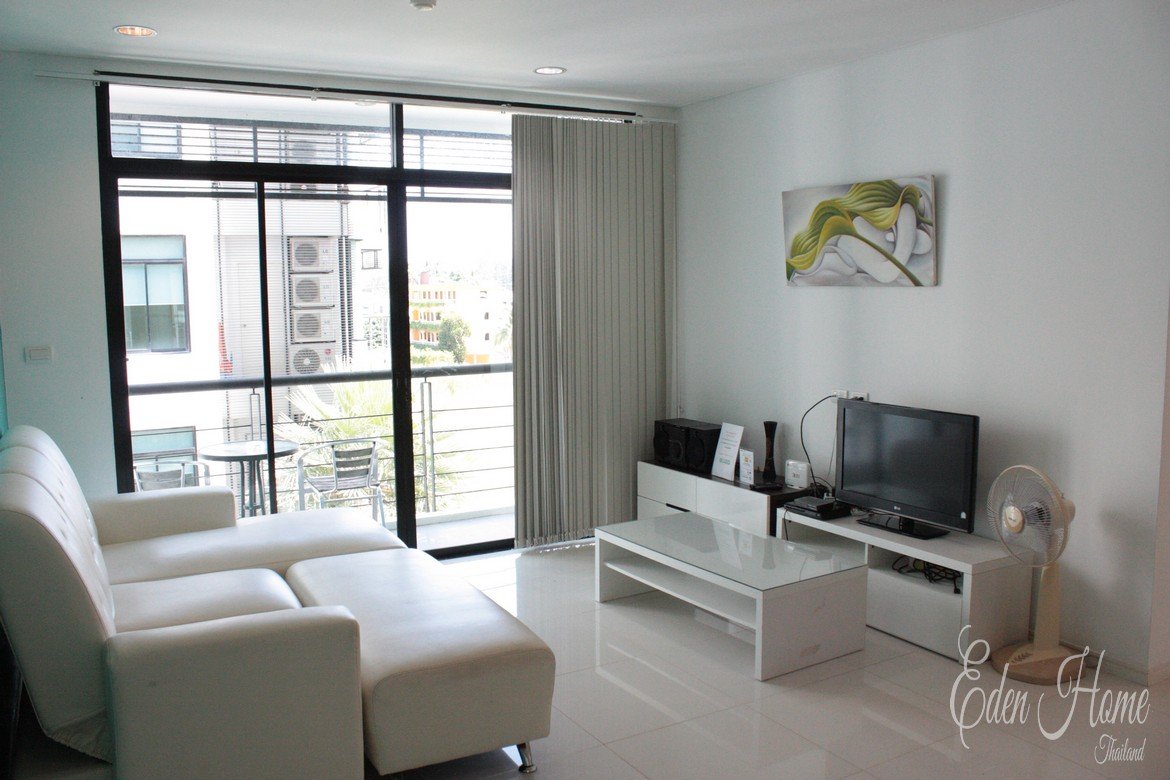 3 Bedroom Apartment in well kept Development in Kamala for Sale