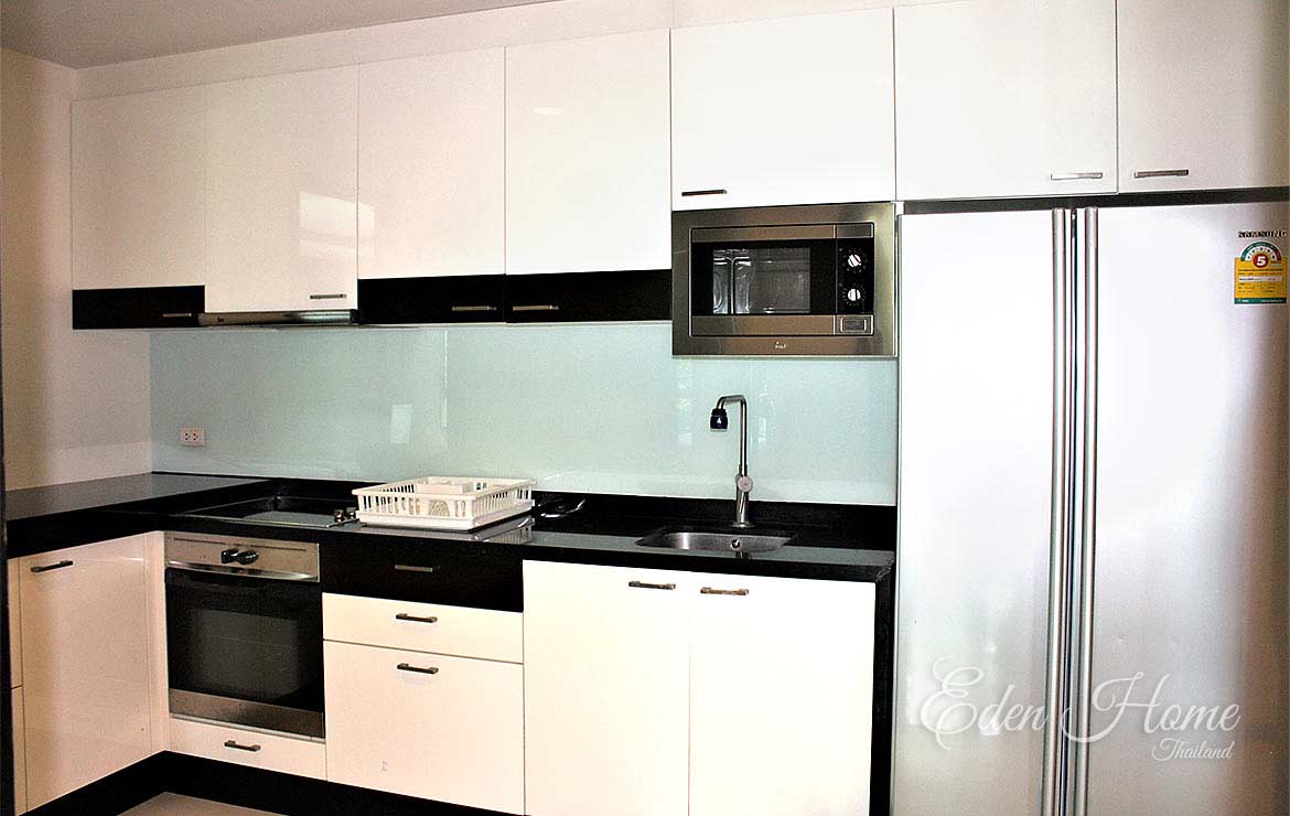 EHS-252 Kitchen