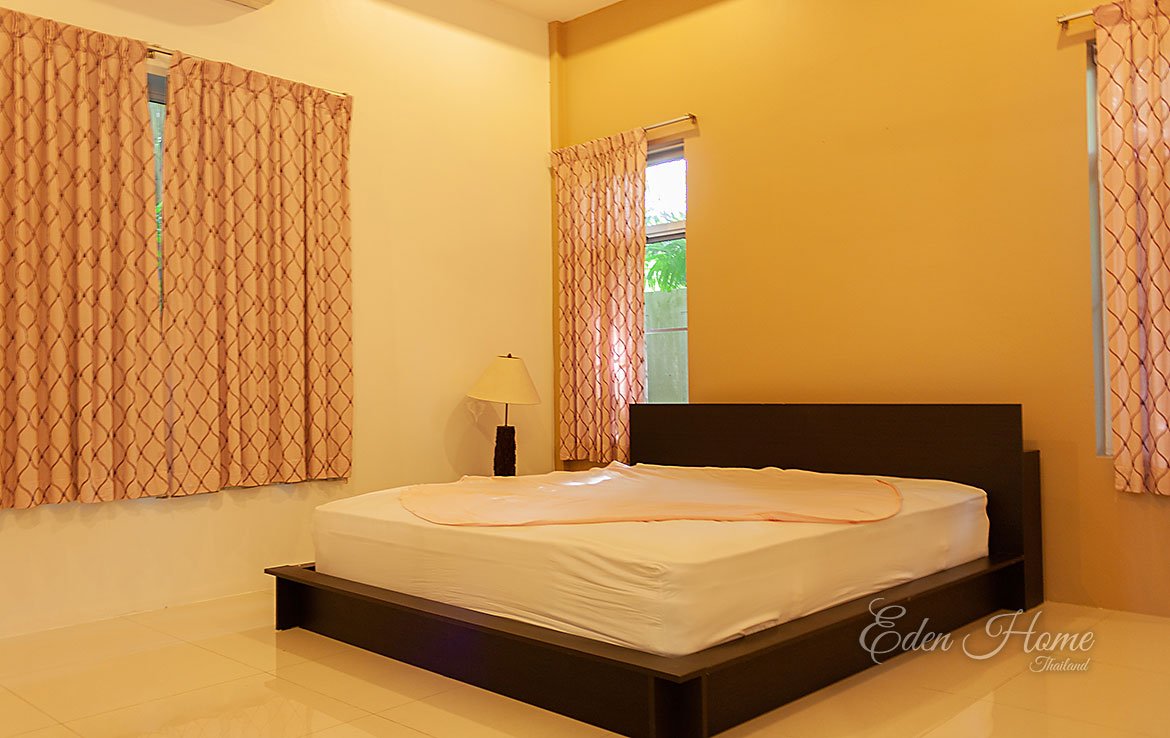 Spacious 4-Bedroom Pool Villa in Chalong