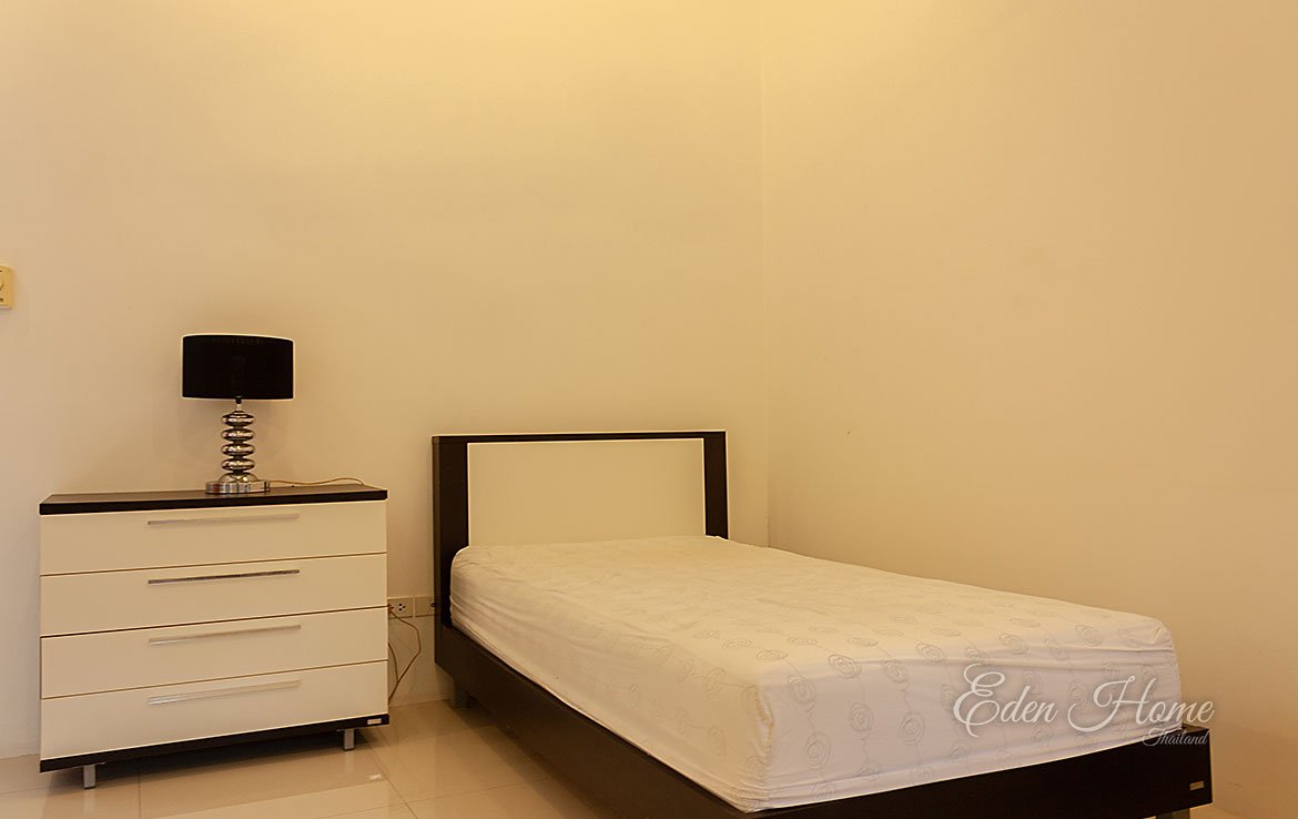 Spacious 4-Bedroom Pool Villa in Chalong