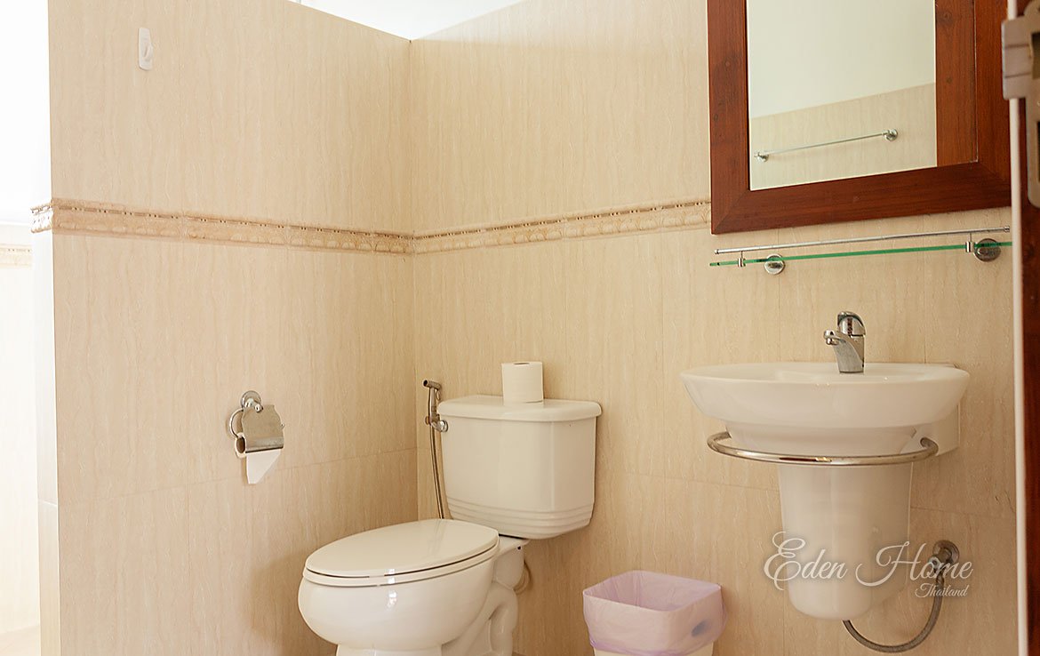 Spacious 4-Bedroom Pool Villa in Chalong
