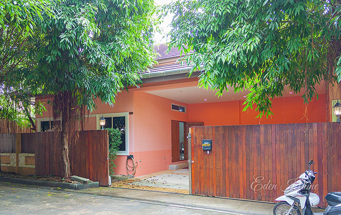 Spacious 4-Bedroom Pool Villa in Chalong