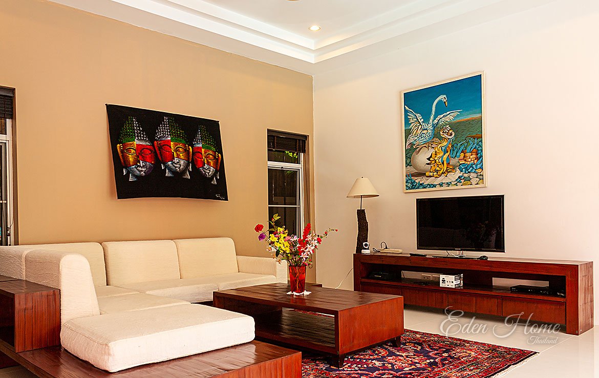 Spacious 4-Bedroom Pool Villa in Chalong