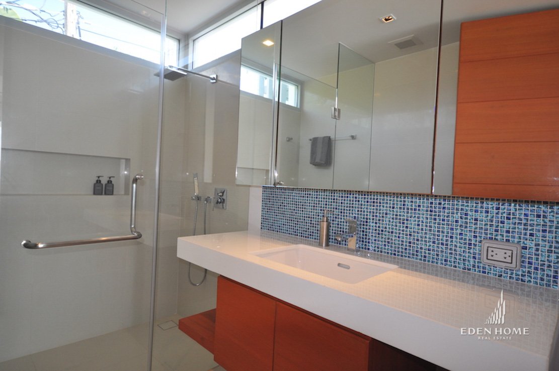 3-Bed Beach House in Patong