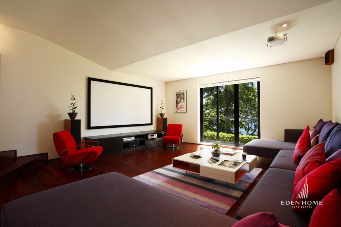 Luxurious Villa with Ocean View in Kamala