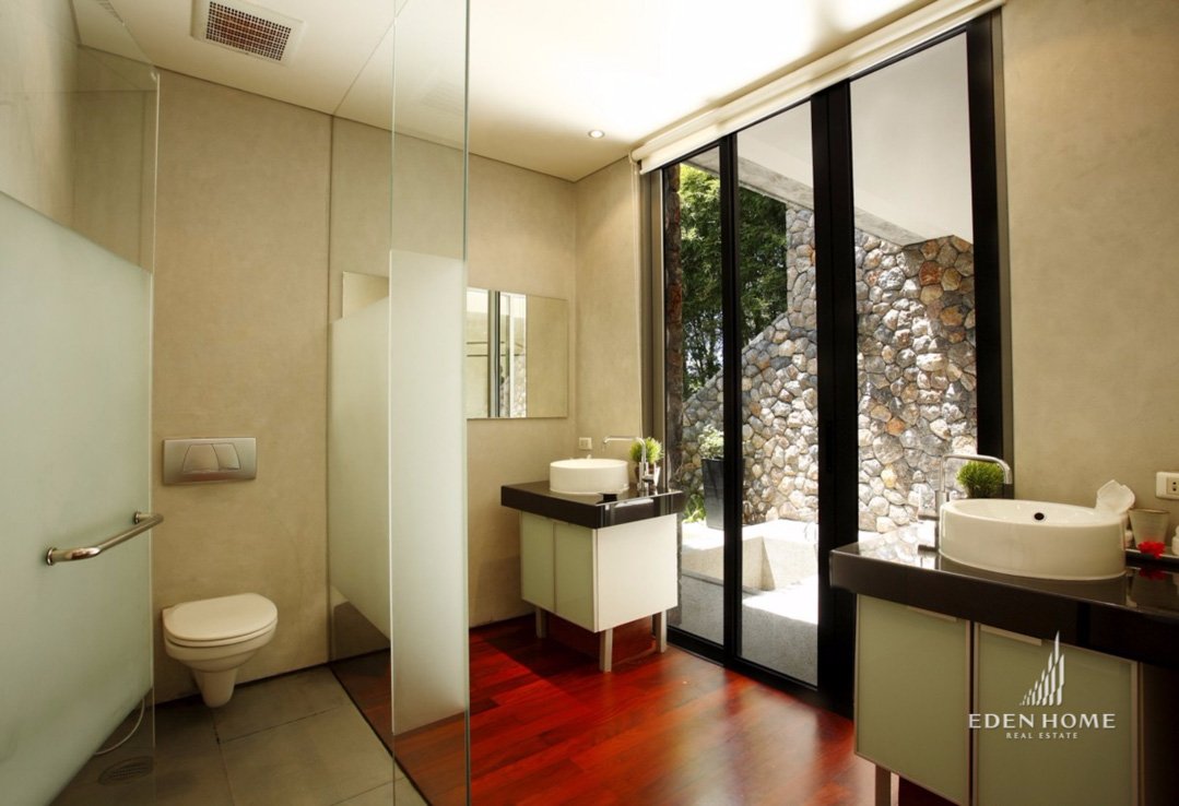 Luxurious Villa with Ocean View in Kamala