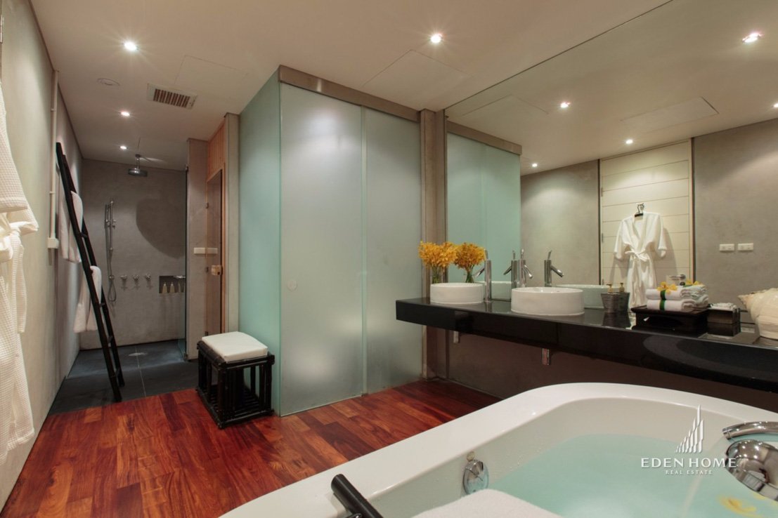 Luxurious Villa with Ocean View in Kamala