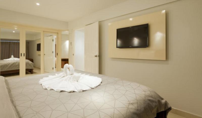 2 Bedroom Seaview Condo,Patong